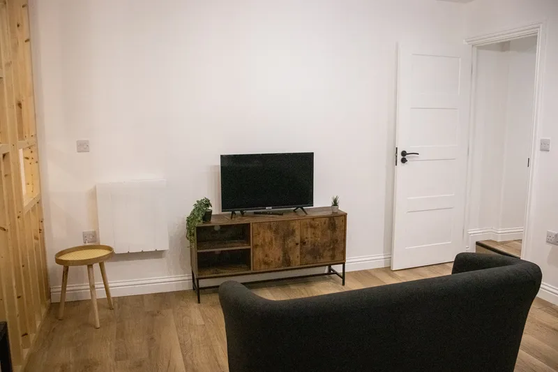 City Centre // 1 Bed Flat // AUG 2026 - Thumbnail 6